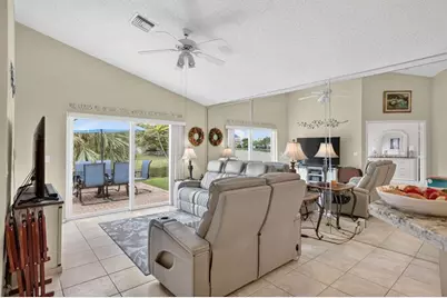 10638 NW 7th St, Pembroke Pines, FL 33026 - Photo 30