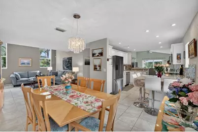 10638 NW 7th St, Pembroke Pines, FL 33026 - Photo 16