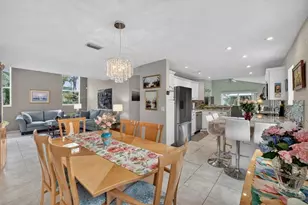 10638 NW 7th St, Pembroke Pines, FL 33026 - Photo 16