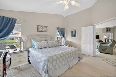 10638 NW 7th St, Pembroke Pines, FL 33026 - Photo 38