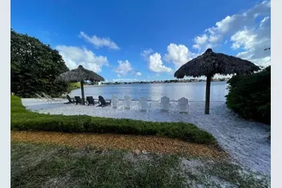 200  Scotia Dr, Unit #305, Hypoluxo, FL 33462 - Photo 12