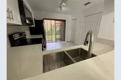 6739  Sienna Club Dr, Lauderhill, FL 33319 - Photo 6