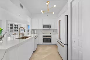 350 SE 2nd St, Fort Lauderdale, FL 33301 - Photo 2