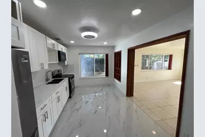 2648  Cleveland St, Unit #2, Hollywood, FL 33020 - Photo 10