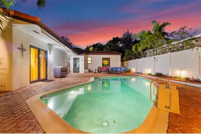 804 SW 16th Ct, Fort Lauderdale, FL 33315 - Photo 4