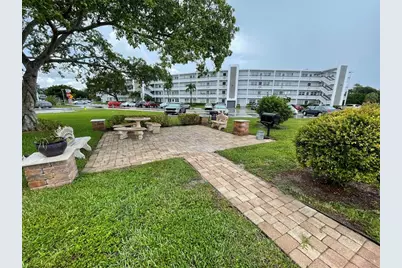 139  Oakridge J, Unit #139, Deerfield Beach, FL 33442 - Photo 1