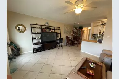 139  Oakridge J, Unit #139, Deerfield Beach, FL 33442 - Photo 8