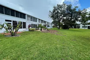 139 Oakridge J, Deerfield Beach, FL 33442 - Photo 6