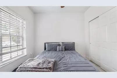 7479 NW 17th Drive, Pembroke Pines, FL 33024 - Photo 10