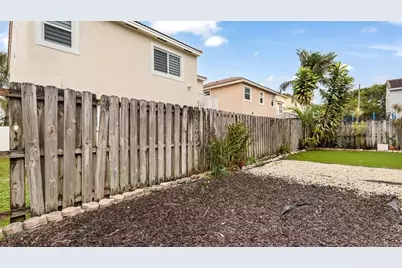 7479 NW 17th Drive, Pembroke Pines, FL 33024 - Photo 34