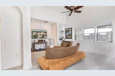 7479 NW 17th Drive, Pembroke Pines, FL 33024 - Photo 8