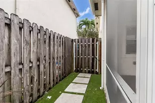 7479 NW 17th Dr, Pembroke Pines, FL 33024 - Photo 36