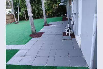 2111 N 57th Ter, Hollywood, FL 33021 - Photo 16