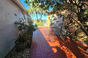 10061 NW 2nd St, Plantation, FL 33324 - Photo 6