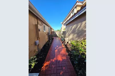 10061 NW 2nd St, Plantation, FL 33324 - Photo 4