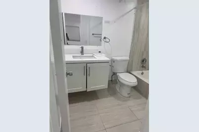 5515  Lakewood Cir, Unit #115, Margate, FL 33063 - Photo 10