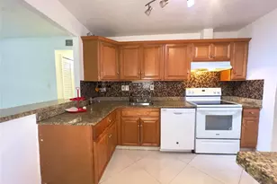 1021 NW 45th St, Deerfield Beach, FL 33064 - Photo 2