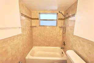 1021 NW 45th St, Deerfield Beach, FL 33064 - Photo 10