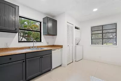 8797 NW 35th St, Coral Springs, FL 33065 - Photo 16
