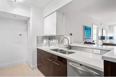 347 N New River Dr, Unit #602, Fort Lauderdale, FL 33301 - Photo 8