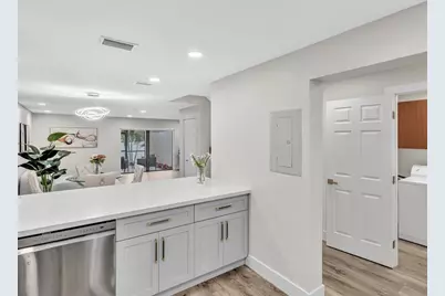 1381 NW 99th Ave, Unit #172, Pembroke Pines, FL 33024 - Photo 14