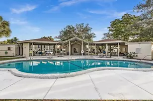 1381 NW 99th Ave, Pembroke Pines, FL 33024 - Photo 72