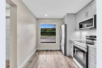 1381 NW 99th Ave, Unit #172, Pembroke Pines, FL 33024 - Photo 12