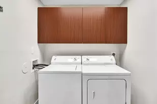 1381 NW 99th Ave, Pembroke Pines, FL 33024 - Photo 44