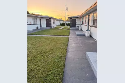 1875  40th Ave, Unit #4, Vero Beach, FL 32960 - Photo 2