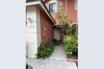 1210 NW 100th Ave, Unit #1210, Pembroke Pines, FL 33024 - Photo 2