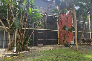 2214 S Cypress Bend Dr, Pompano Beach, FL 33069 - Photo 14