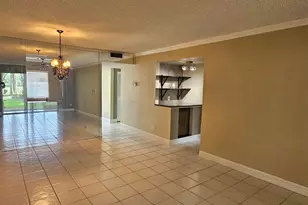 2214 S Cypress Bend Dr, Pompano Beach, FL 33069 - Photo 8