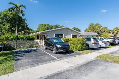 813 NW 12th Ave, Dania Beach, FL 33004 - Photo 2