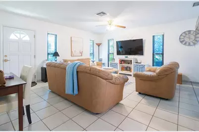 813 NW 12th Ave, Dania Beach, FL 33004 - Photo 10