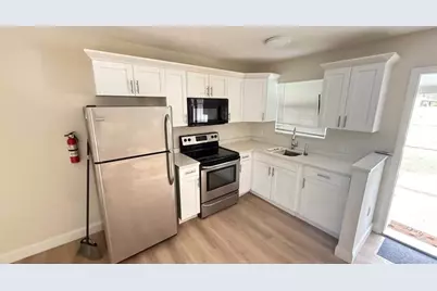 800  Moffett St, Unit #3, Hallandale Beach, FL 33009 - Photo 8