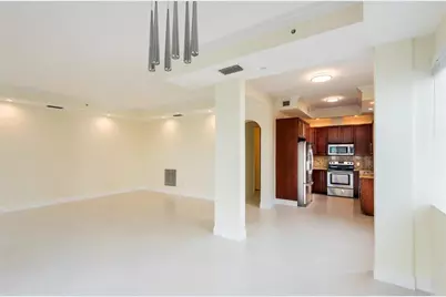 3236 NE 5th St, Unit #402, Pompano Beach, FL 33062 - Photo 4