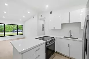 1824 SW 30th St, Fort Lauderdale, FL 33315 - Photo 4