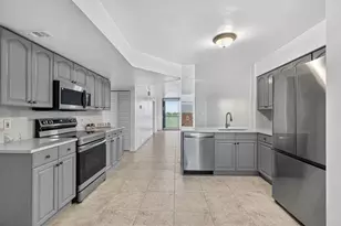 117 Lake Emerald Dr, Oakland Park, FL 33309 - Photo 2