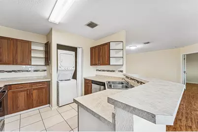 8466 NW 40th St, Coral Springs, FL 33065 - Photo 12