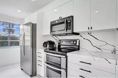 2801 NE 183rd St, Unit #101W, Aventura, FL 33160 - Photo 2