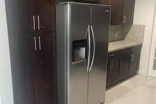 824 N Rainbow Dr, Hollywood, FL 33021 - Photo 4