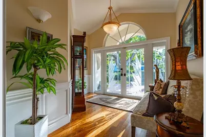 2317 NE 28th Ct, Lighthouse Point, FL 33064 - Photo 8