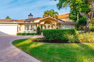 2317 NE 28th Ct, Lighthouse Point, FL 33064 - Photo 1