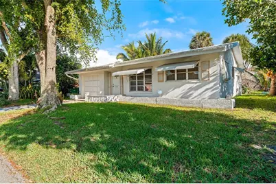 5702 NW 47th Lane, Tamarac, FL 33319 - Photo 4