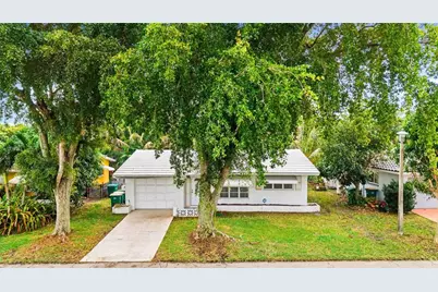 5702 NW 47th Lane, Tamarac, FL 33319 - Photo 6