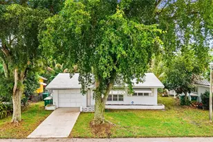 5702 NW 47th Ln, Tamarac, FL 33319 - Photo 6