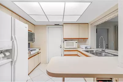 5702 NW 47th Lane, Tamarac, FL 33319 - Photo 24