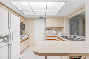 5702 NW 47th Ln, Tamarac, FL 33319 - Photo 24