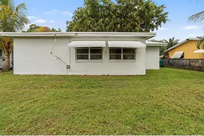 5702 NW 47th Ln, Tamarac, FL 33319 - Photo 30