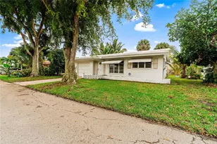 5702 NW 47th Ln, Tamarac, FL 33319 - Photo 10